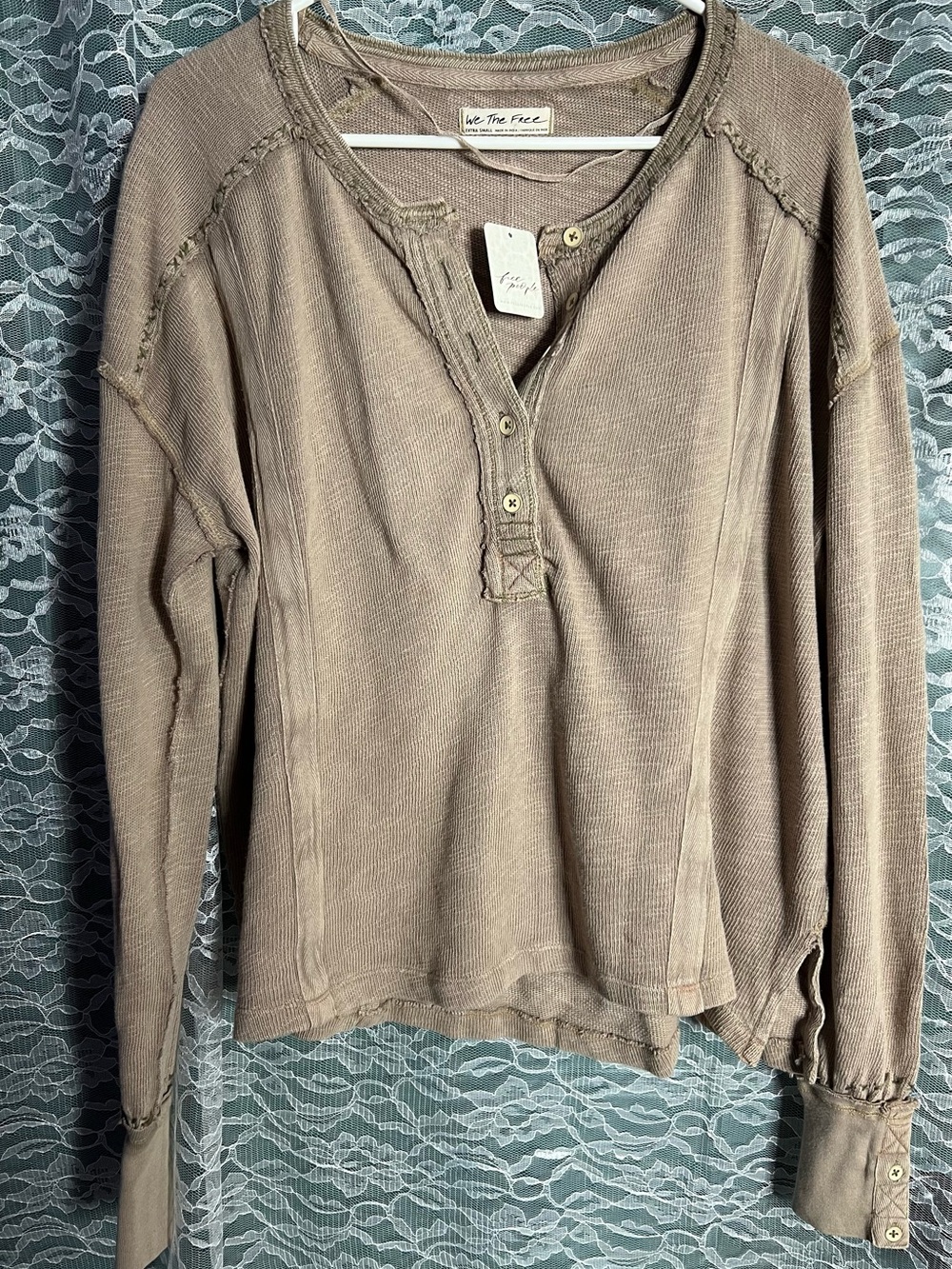 We The Free by Free People Long Sleeve Button Down Relaxed Boho Womens Size XS - Picture 1 of 6